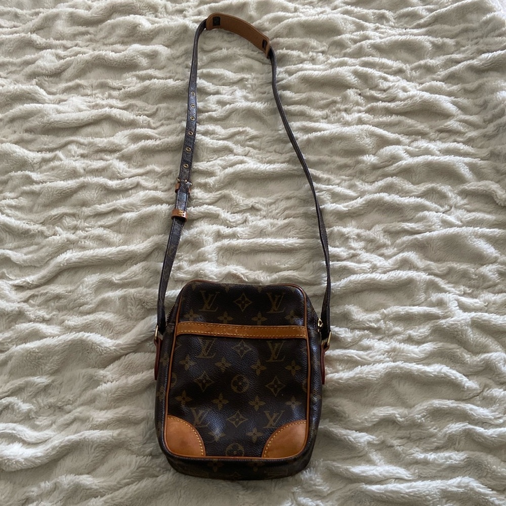 Authentic Louis Vuitton  Monogram Danube Shoulder Bag Crossbody #SL0054